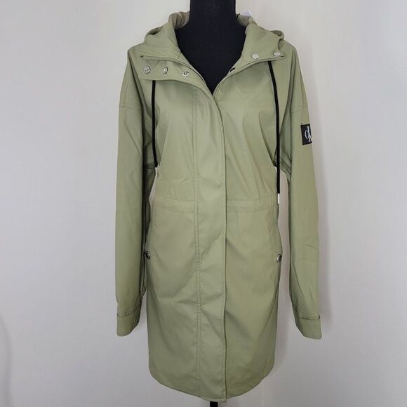Calvin Klein Jeans Solid Monogram Logo Patch Hooded Rain Jacket - Picture 1 of 10